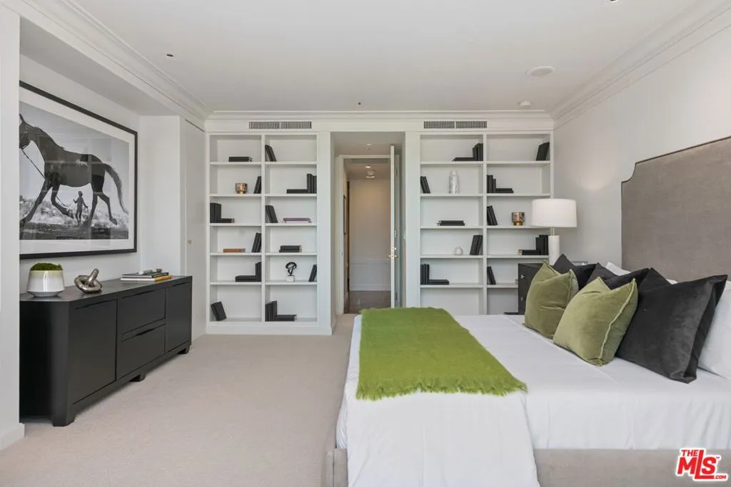 Los Angeles, California 90024, United States, 2 Bedrooms Bedrooms, ,4 BathroomsBathrooms,Residential,Active,103937