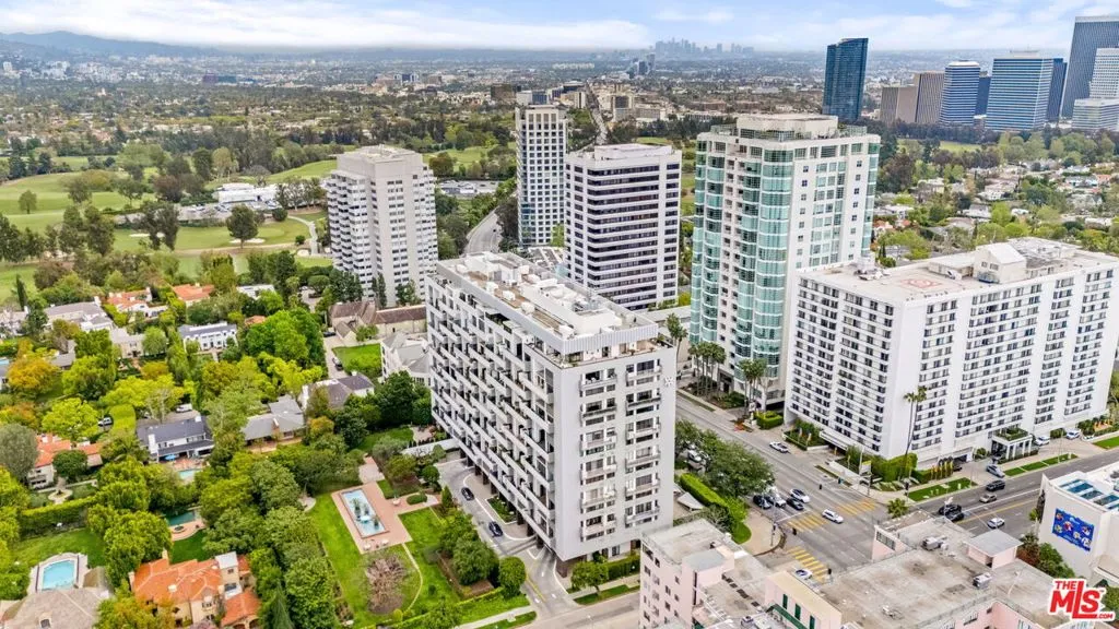 Los Angeles, California 90024, United States, 2 Bedrooms Bedrooms, ,4 BathroomsBathrooms,Residential,Active,103937