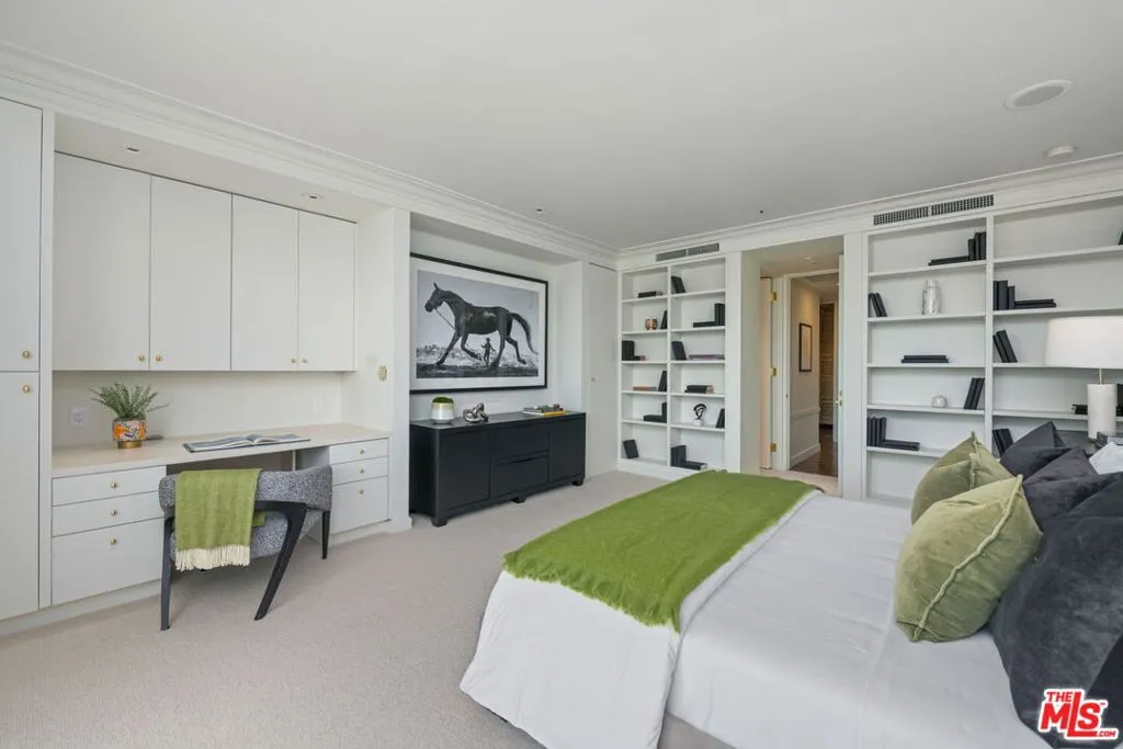 Los Angeles, California 90024, United States, 2 Bedrooms Bedrooms, ,4 BathroomsBathrooms,Residential,Active,103937