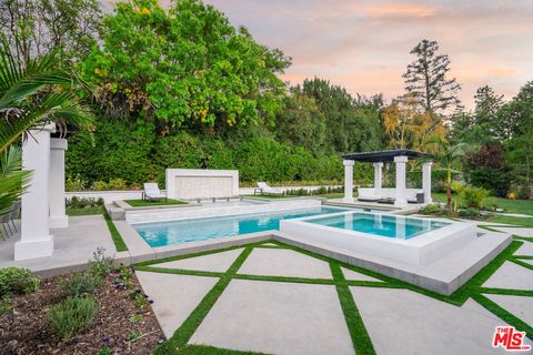 A home in Woodland Hills