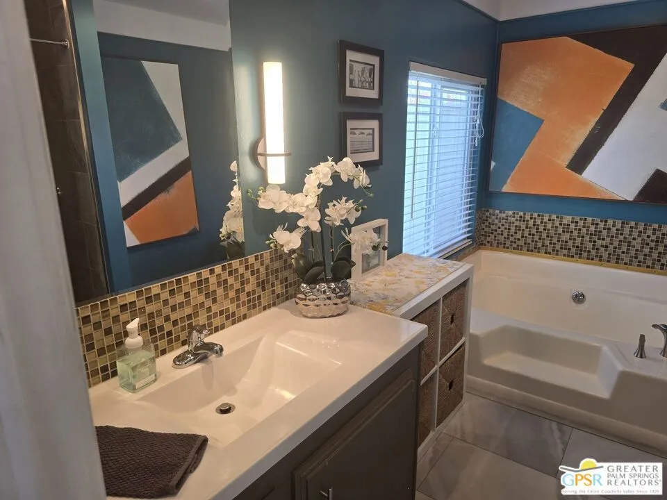 Cathedral City, California 92234, United States, 2 Bedrooms Bedrooms, ,2 BathroomsBathrooms,Residential,Active,91915