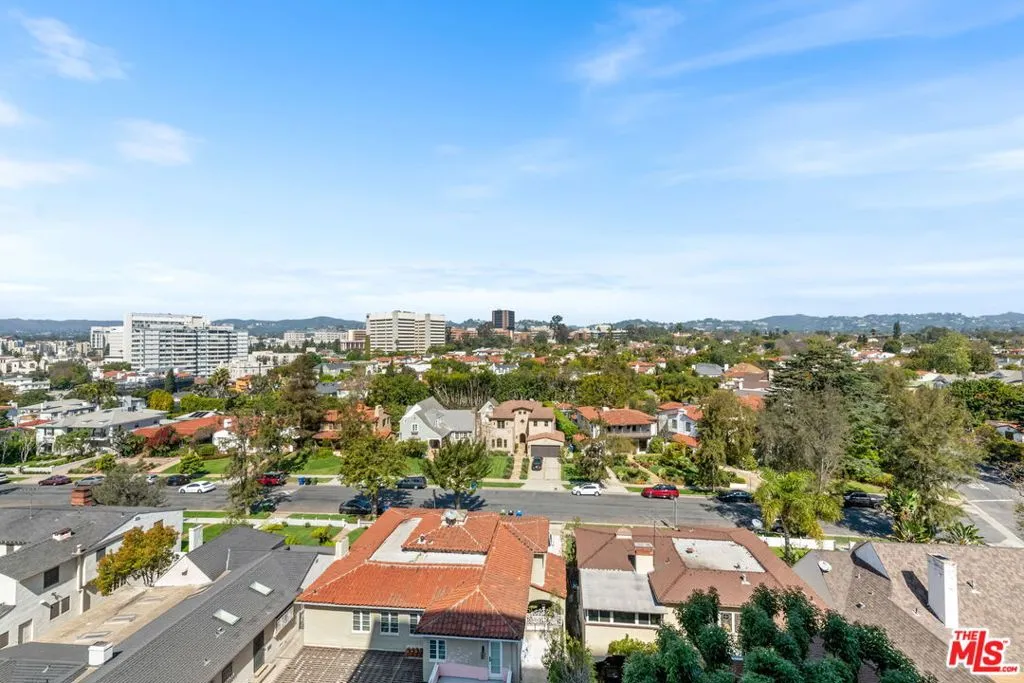 Los Angeles, California 90024, United States, 1 Bedroom Bedrooms, ,2 BathroomsBathrooms,Residential,Active,98542