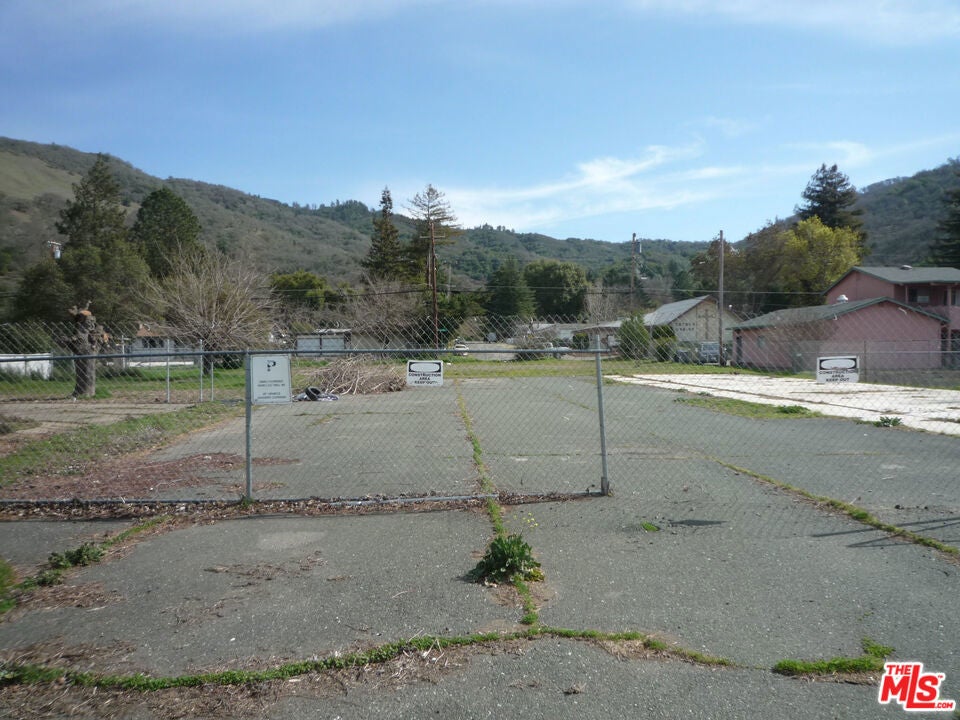 6900 Frontage Road