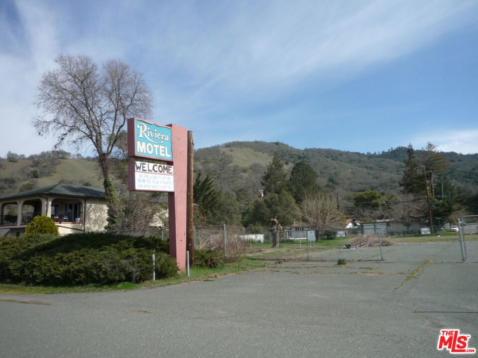 6900 Frontage Road