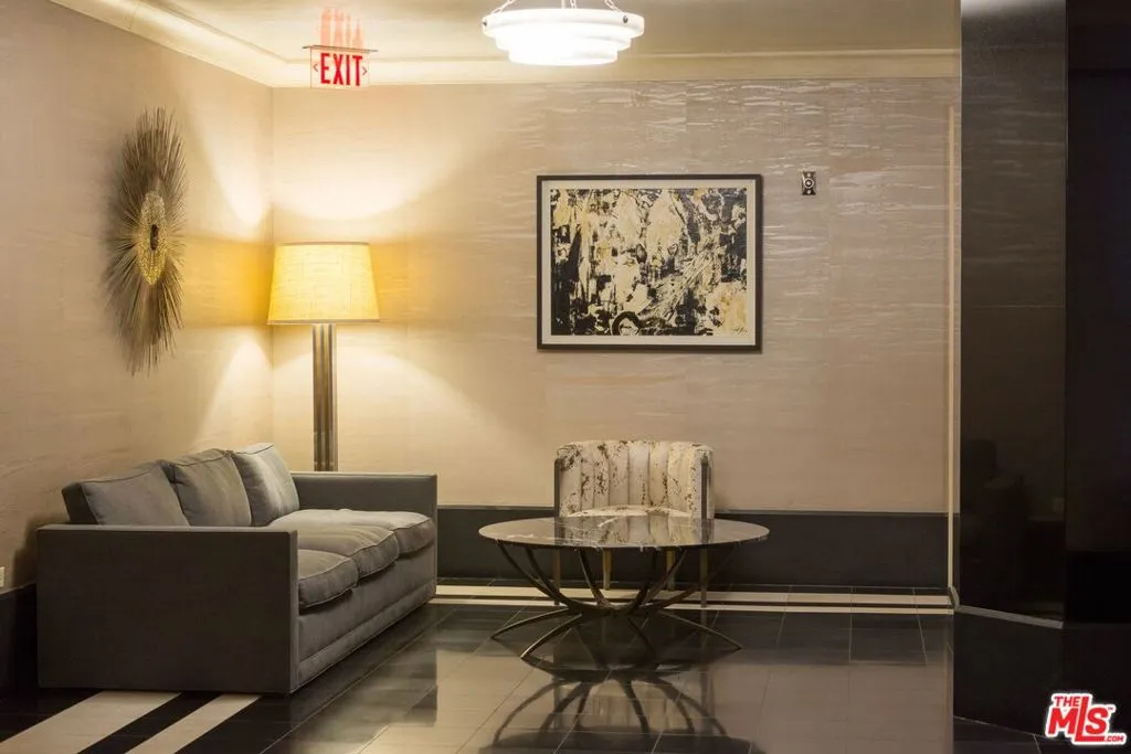 Los Angeles, California 90028, United States, 1 Bedroom Bedrooms, ,2 BathroomsBathrooms,Residential,Active,1359