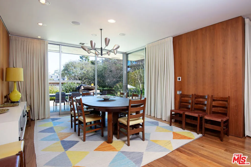 Los Angeles, California 90049, United States, 7 Bedrooms Bedrooms, ,7 BathroomsBathrooms,Residential,Active,6789