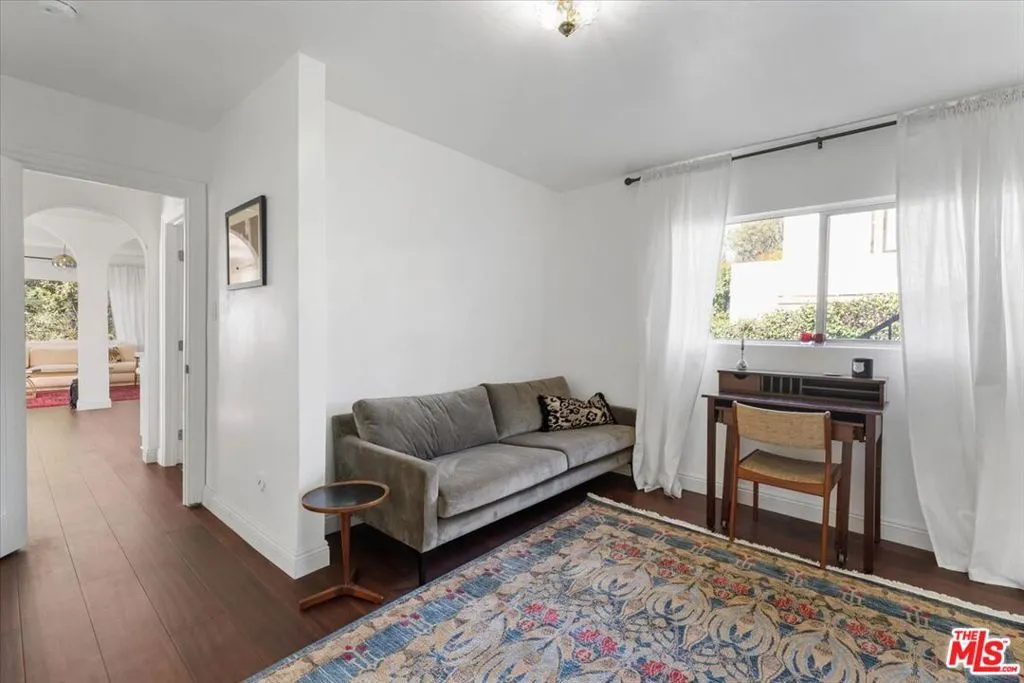 Los Angeles, California 90039, United States, 2 Bedrooms Bedrooms, ,1 BathroomBathrooms,Residential,Active,84611