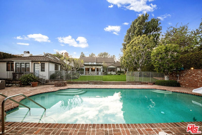 708 N Sierra Drive