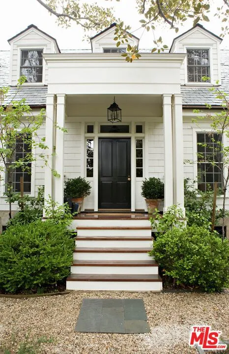 Santa Monica, California 90402, United States, 4 Bedrooms Bedrooms, ,5 BathroomsBathrooms,Residential,Active,10034