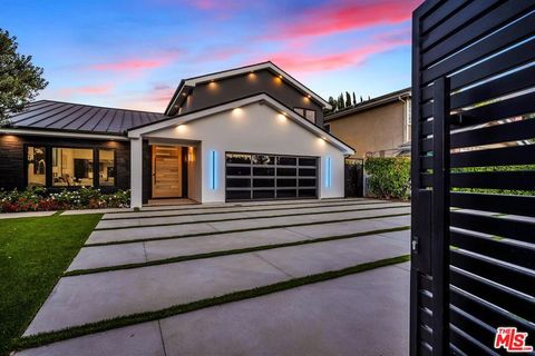 A home in Tarzana