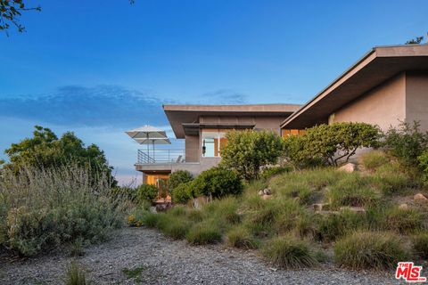 A home in Calabasas