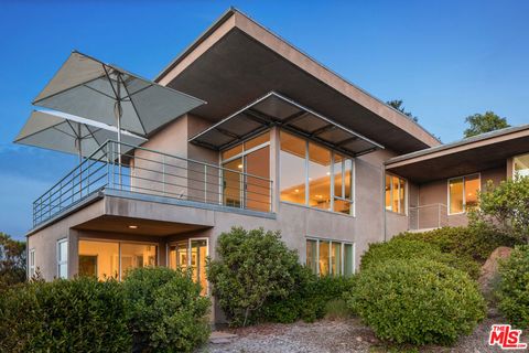 A home in Calabasas