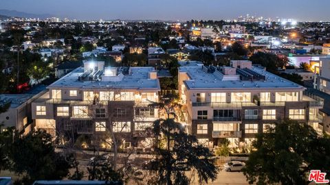 Townhouse in Los Angeles CA 728 Sweetzer Avenue.jpg