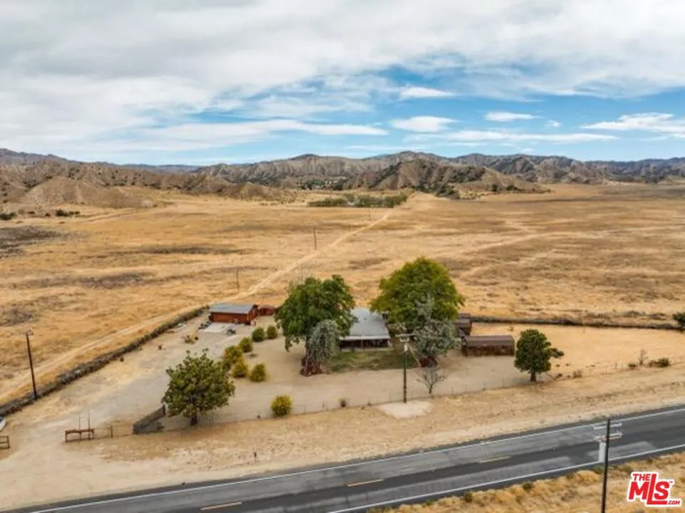 Cuyama, California 93252, United States, 2 Bedrooms Bedrooms, ,1 BathroomBathrooms,Residential,Active,33308