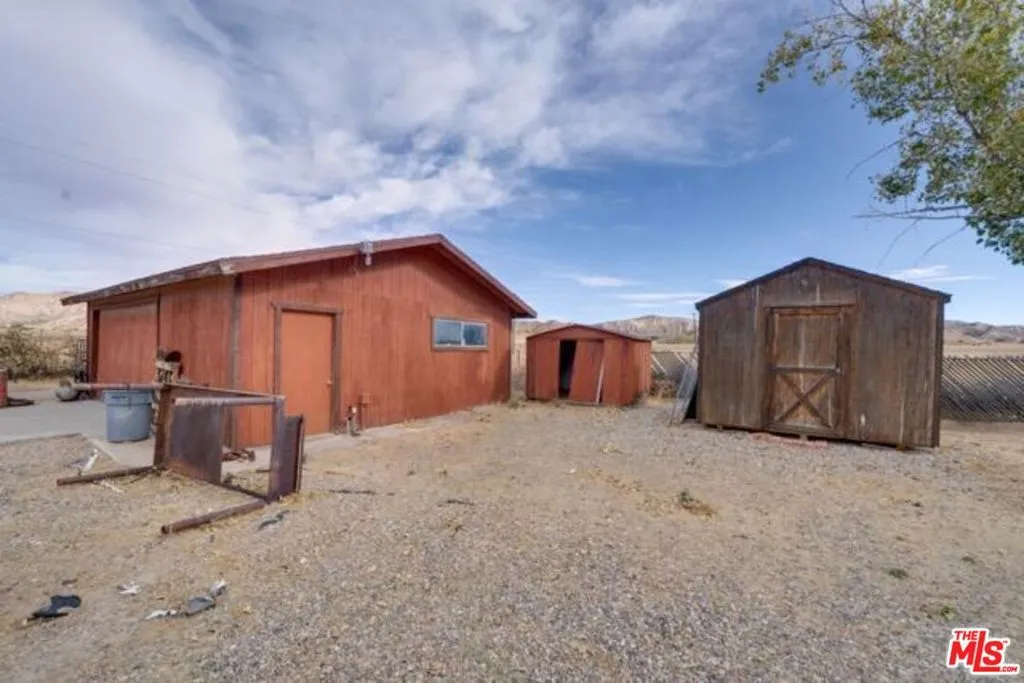 Cuyama, California 93252, United States, 2 Bedrooms Bedrooms, ,1 BathroomBathrooms,Residential,Active,33308