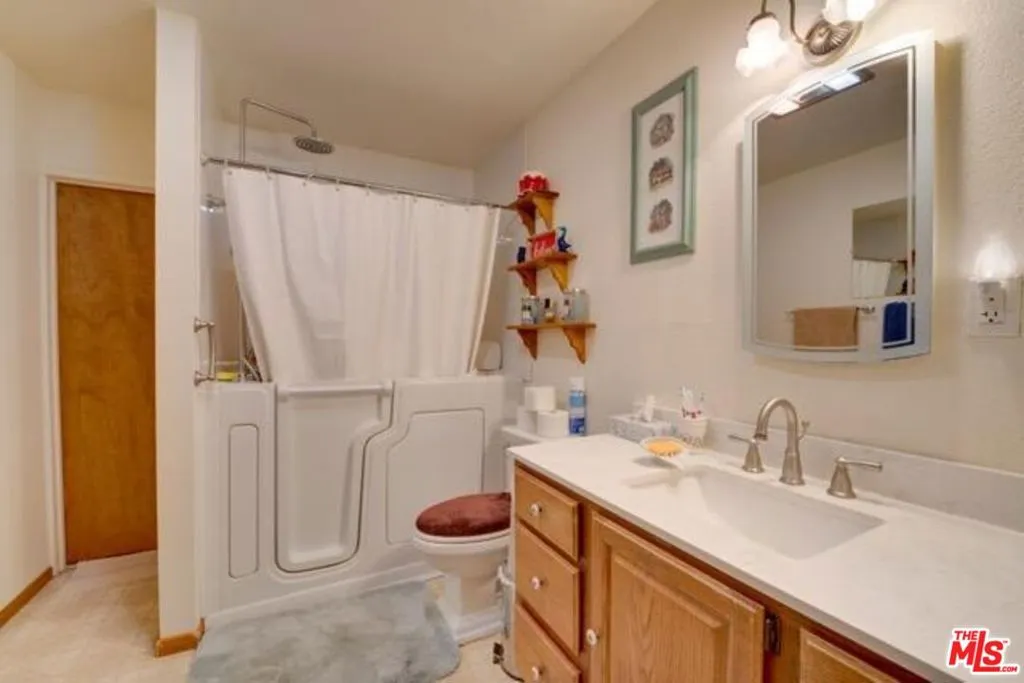 Cuyama, California 93252, United States, 2 Bedrooms Bedrooms, ,1 BathroomBathrooms,Residential,Active,33308