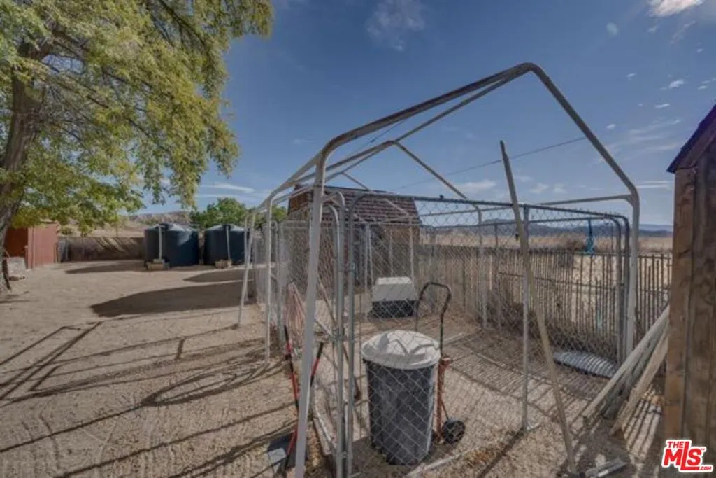 Cuyama, California 93252, United States, 2 Bedrooms Bedrooms, ,1 BathroomBathrooms,Residential,Active,33308