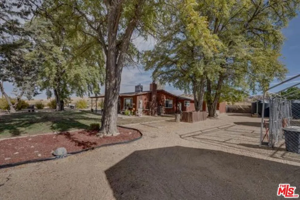 Cuyama, California 93252, United States, 2 Bedrooms Bedrooms, ,1 BathroomBathrooms,Residential,Active,33308