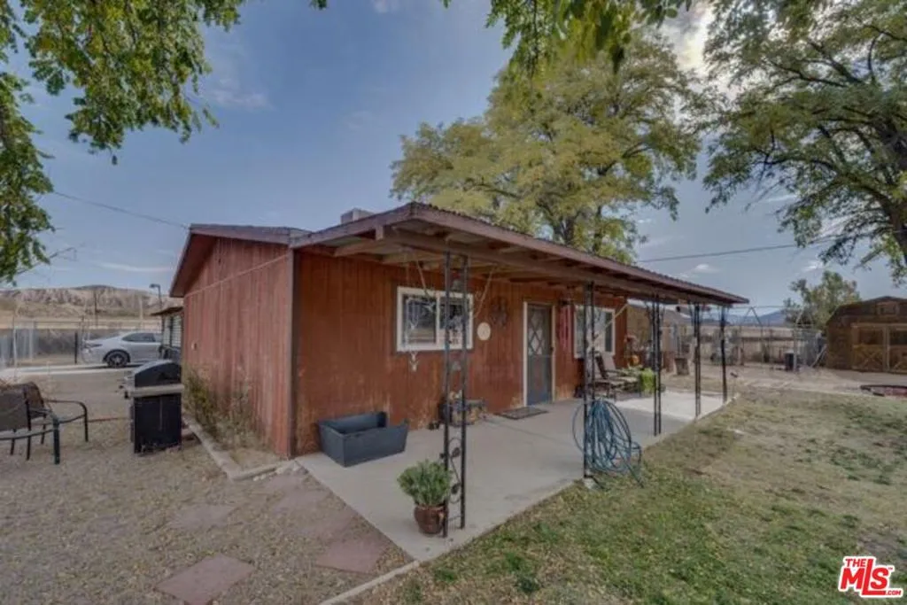 Cuyama, California 93252, United States, 2 Bedrooms Bedrooms, ,1 BathroomBathrooms,Residential,Active,33308