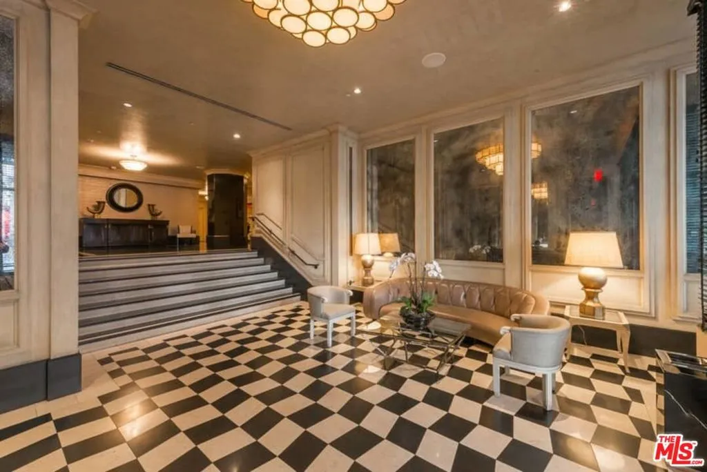 Los Angeles, California 90028, United States, 1 Bedroom Bedrooms, ,2 BathroomsBathrooms,Residential,Active,63541