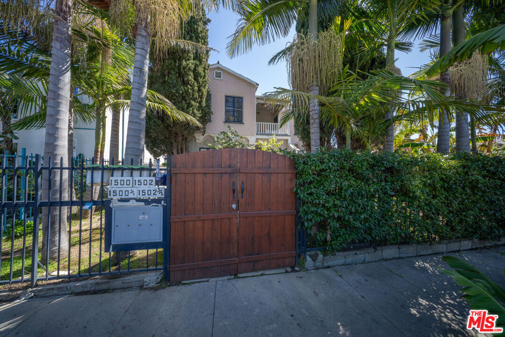 1500 S Sycamore Avenue
