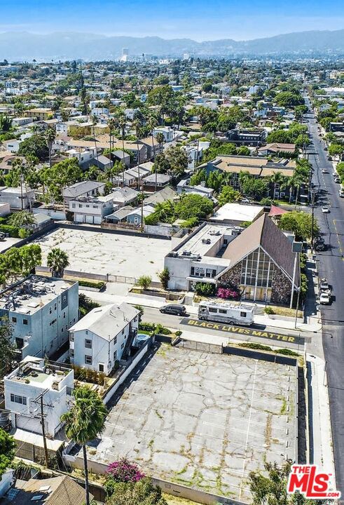 Properties 2 685 Westminster Avenue