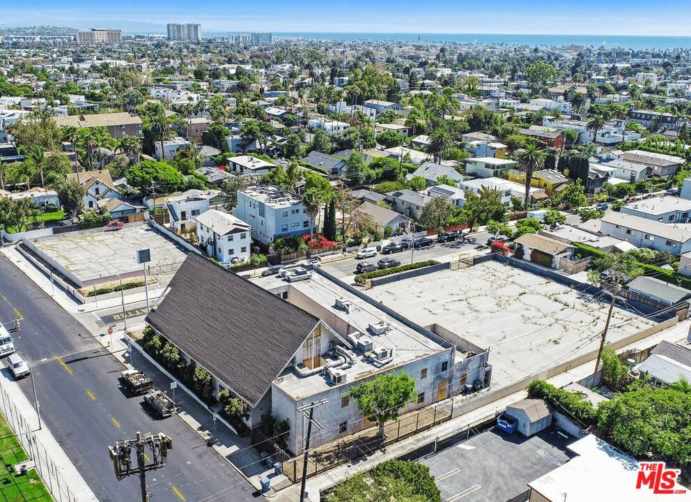 Properties 3 685 Westminster Avenue