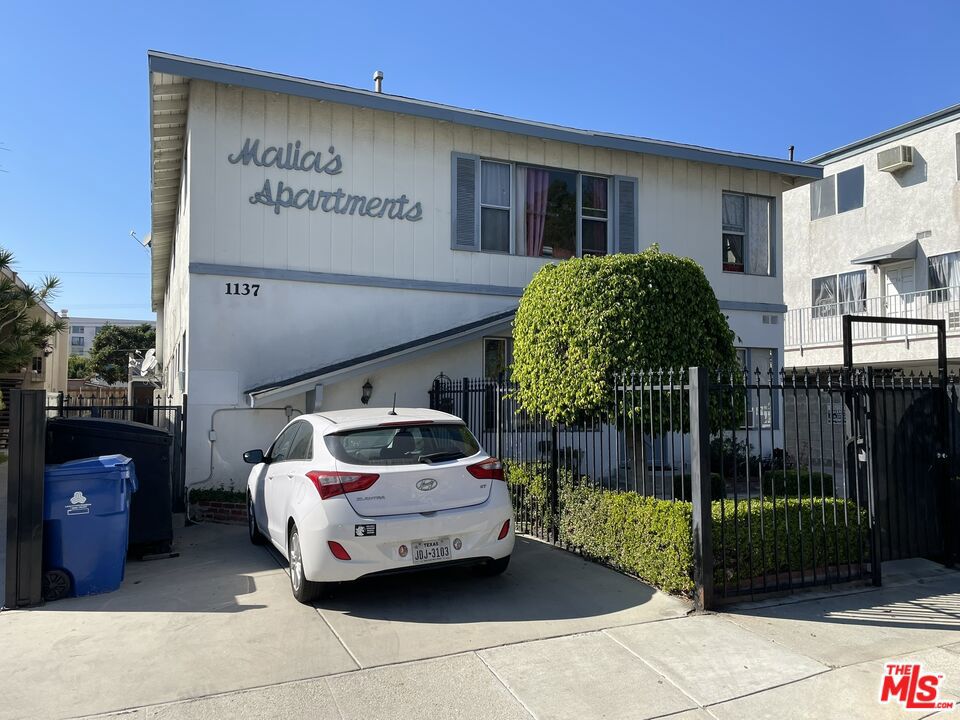 1137 Wilcox Place