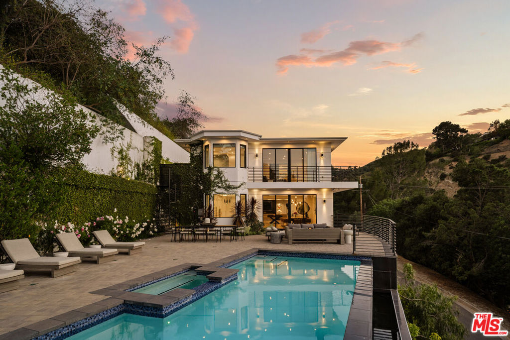 Properties 1 3820 Knobhill Drive