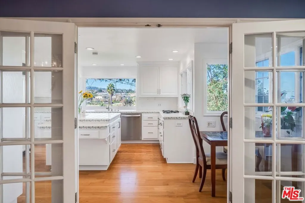 Rolling Hills Estates, California 90274, United States, 5 Bedrooms Bedrooms, ,5 BathroomsBathrooms,Residential,Active,16545