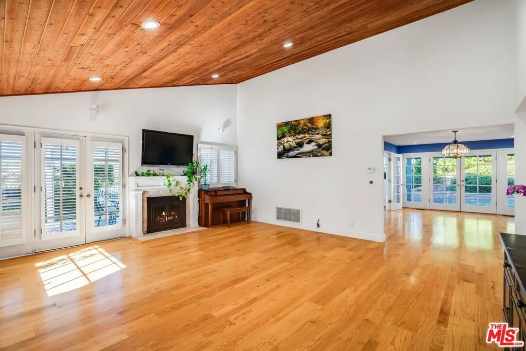 Rolling Hills Estates, California 90274, United States, 5 Bedrooms Bedrooms, ,5 BathroomsBathrooms,Residential,Active,16545