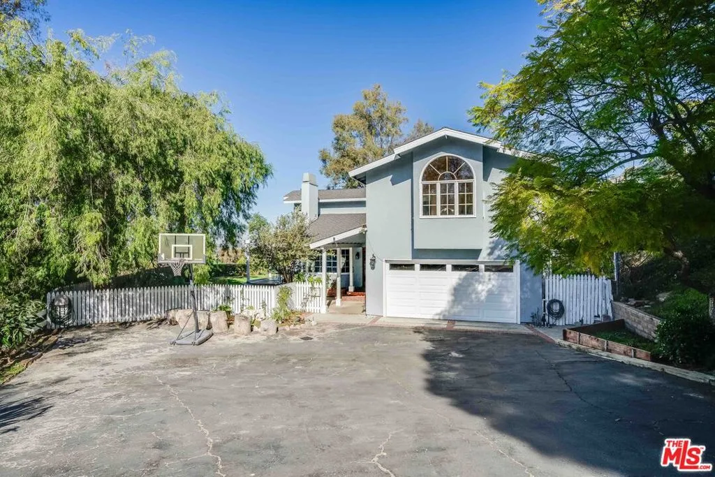 Rolling Hills Estates, California 90274, United States, 5 Bedrooms Bedrooms, ,5 BathroomsBathrooms,Residential,Active,16545