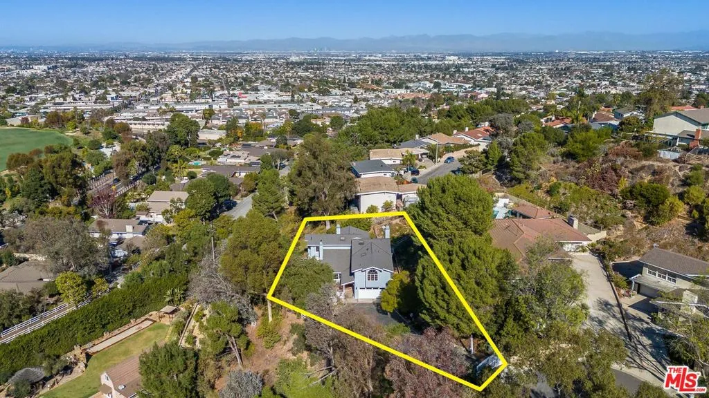 Rolling Hills Estates, California 90274, United States, 5 Bedrooms Bedrooms, ,5 BathroomsBathrooms,Residential,Active,16545