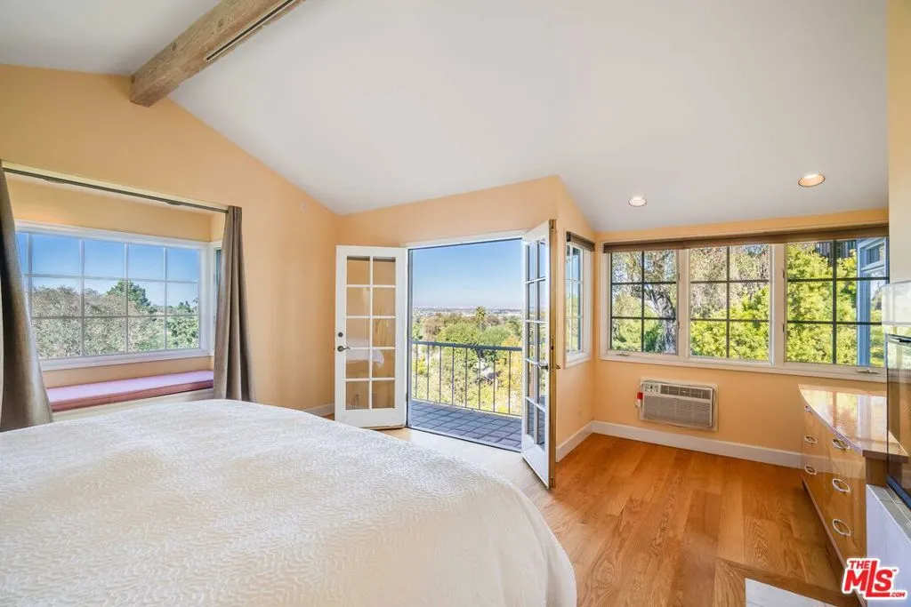 Rolling Hills Estates, California 90274, United States, 5 Bedrooms Bedrooms, ,5 BathroomsBathrooms,Residential,Active,16545