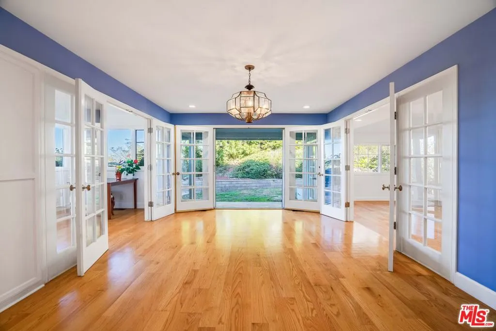 Rolling Hills Estates, California 90274, United States, 5 Bedrooms Bedrooms, ,5 BathroomsBathrooms,Residential,Active,16545