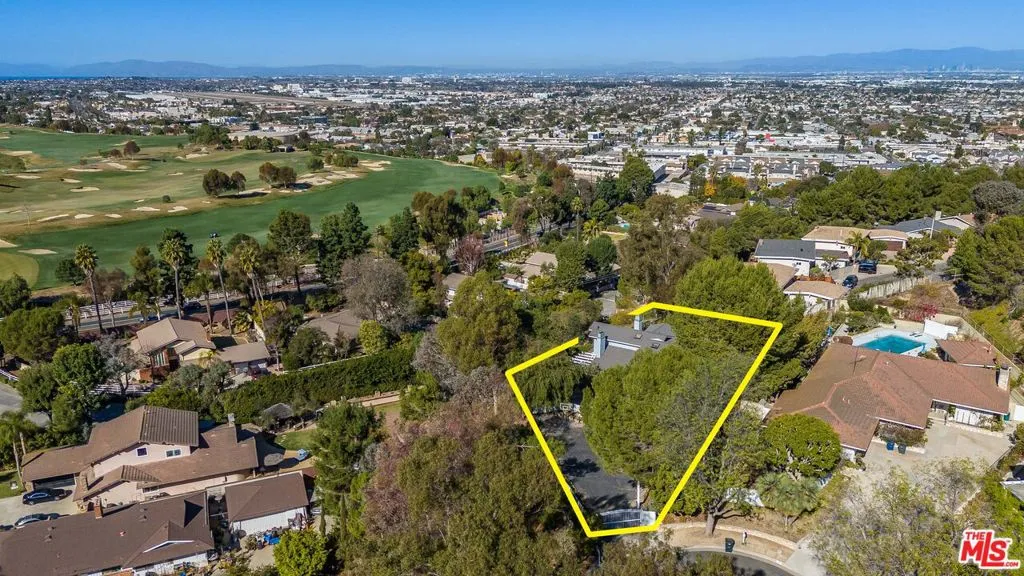 Rolling Hills Estates, California 90274, United States, 5 Bedrooms Bedrooms, ,5 BathroomsBathrooms,Residential,Active,16545