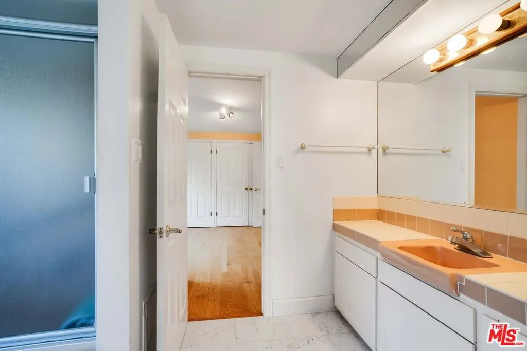 Rolling Hills Estates, California 90274, United States, 5 Bedrooms Bedrooms, ,5 BathroomsBathrooms,Residential,Active,16545