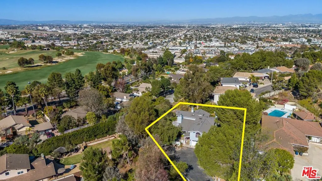 Rolling Hills Estates, California 90274, United States, 5 Bedrooms Bedrooms, ,5 BathroomsBathrooms,Residential,Active,16545