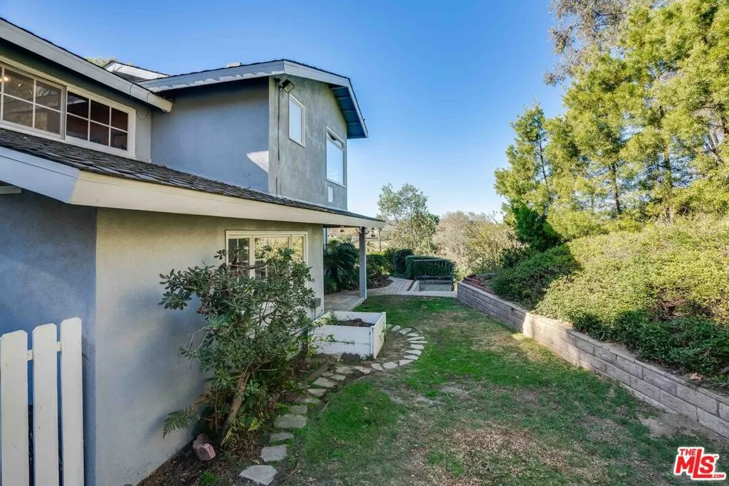 Rolling Hills Estates, California 90274, United States, 5 Bedrooms Bedrooms, ,5 BathroomsBathrooms,Residential,Active,16545