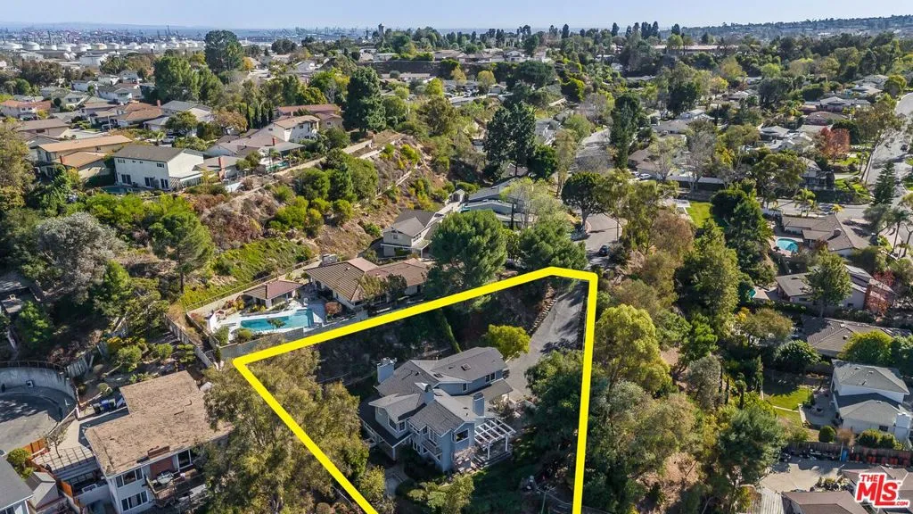 Rolling Hills Estates, California 90274, United States, 5 Bedrooms Bedrooms, ,5 BathroomsBathrooms,Residential,Active,16545