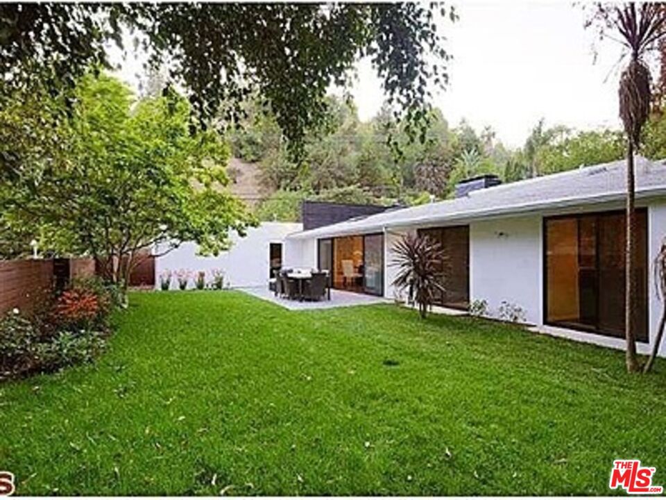 Properties 3 2100 Roscomare Road