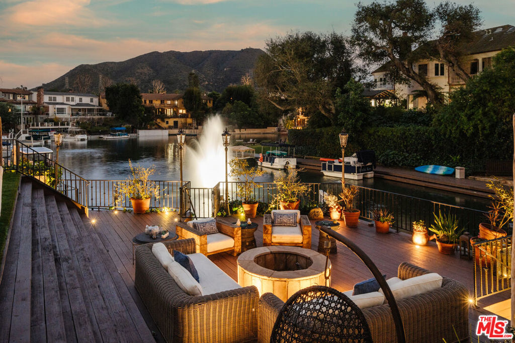 Properties 3 10064 Toluca Lake Avenue
