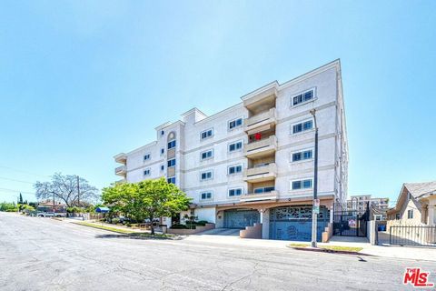 1043 S Kenmore Avenue 201 Los Angeles CA 90006
