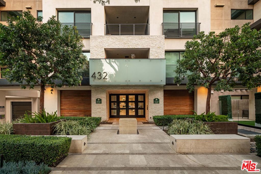 Properties 1 432 N Oakhurst Drive 403