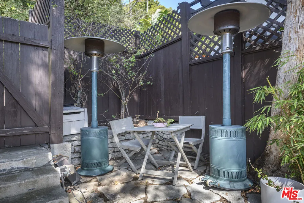 Los Angeles, California 90027, United States, 4 Bedrooms Bedrooms, ,3 BathroomsBathrooms,Residential,Active,17711