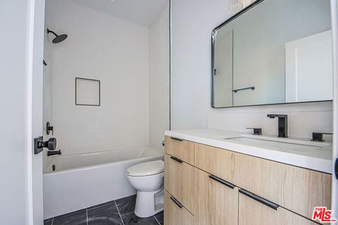 listing image 125