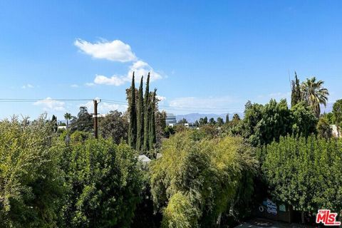 A home in Tarzana