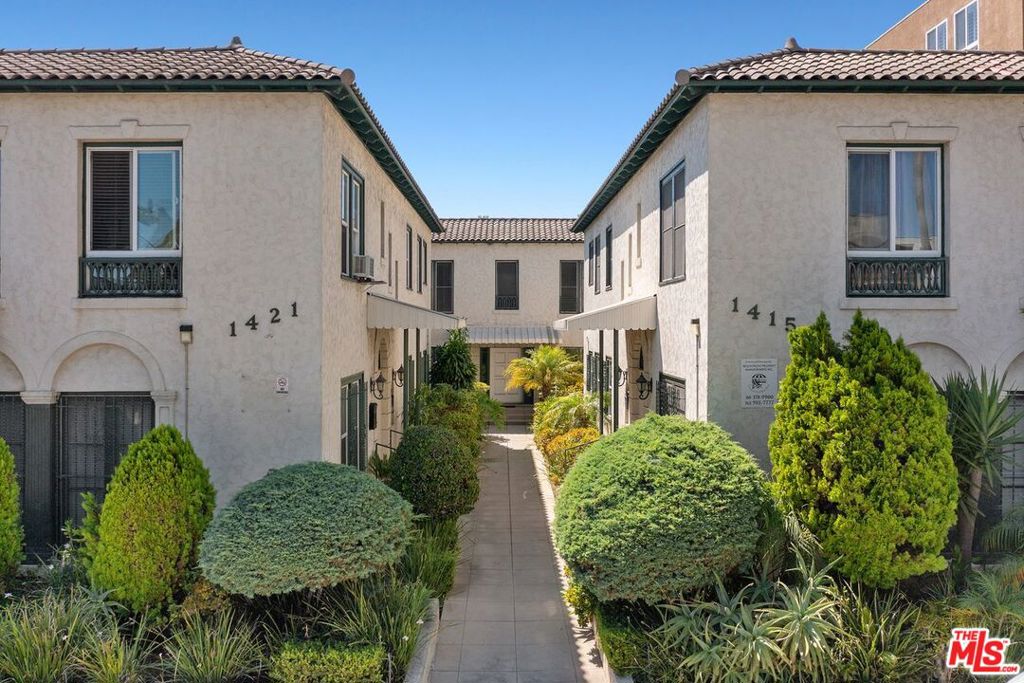 1415 S St Andrews Place