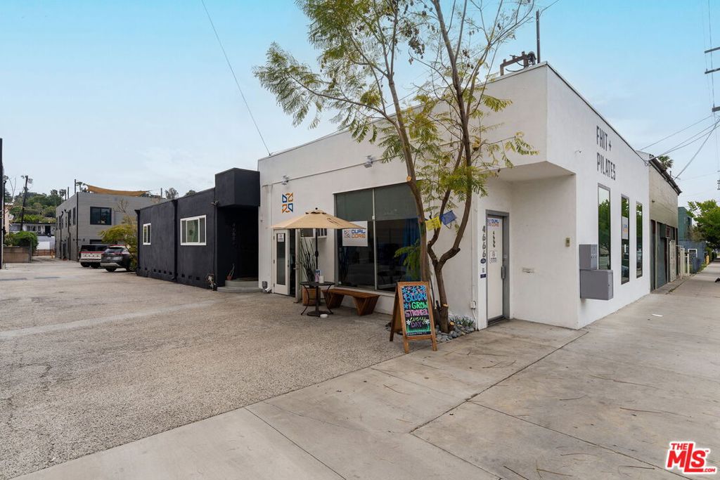 Properties 1 4666 York Boulevard