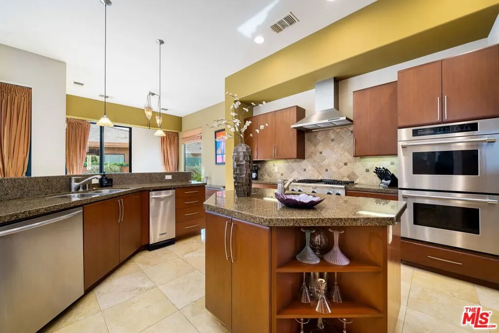 La Quinta, California 92253, United States, 3 Bedrooms Bedrooms, ,4 BathroomsBathrooms,Residential,Active,21958